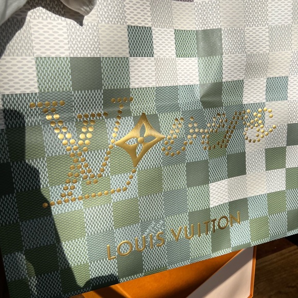 Louis Vuitton Shopping Bag - Picture 2 of 6
